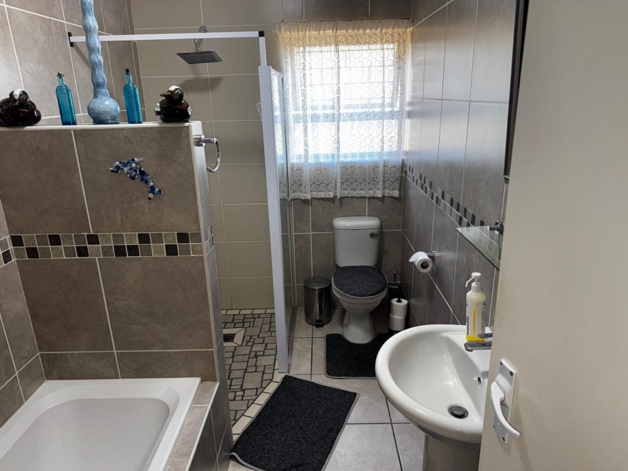 3 Bedroom Property for Sale in Noorsekloof Eastern Cape